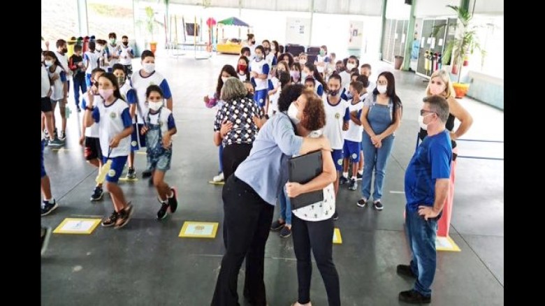 Aluna e professora de Hortolândia recebem prêmios do concurso anual #CPFLnasEscolas