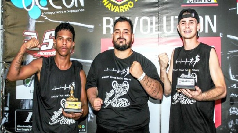 Atletas de Nova Odessa são campeão e vice do Championship Revolution de Muay Thai