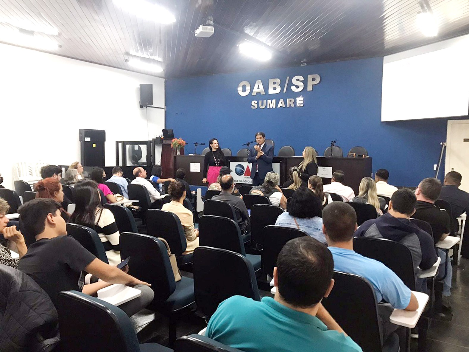 OAB de Sumaré homenageia apoiadores do 3º OABRIL Azul