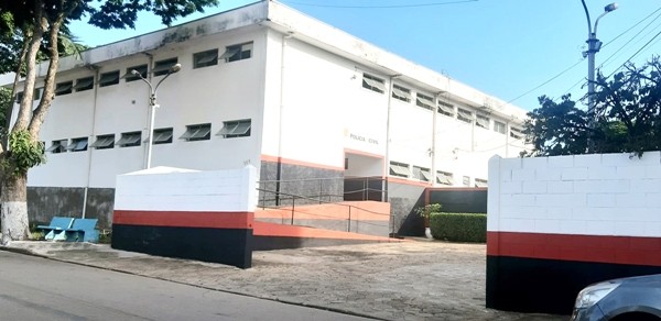 Homem é preso depois de espancar a esposa com cadeiradas em Sumaré