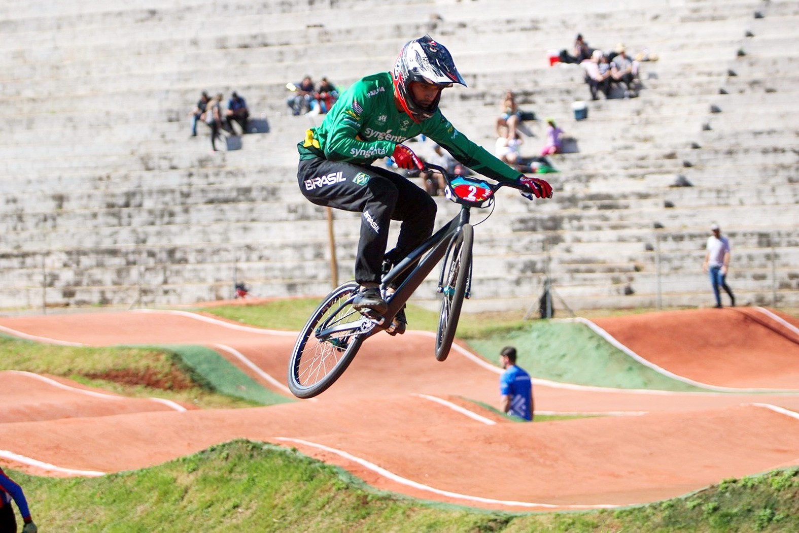 Paulínia marca presença no pódio na disputa do Brasileiro de BMX