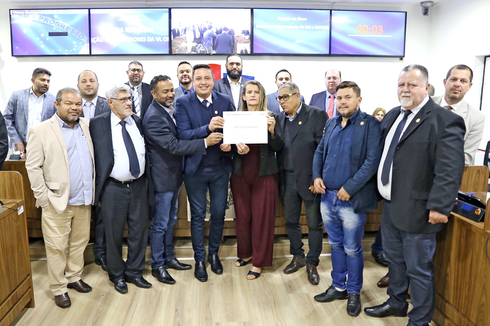 Moradores da Vila Operária são homenageados pelos vereadores de Sumaré