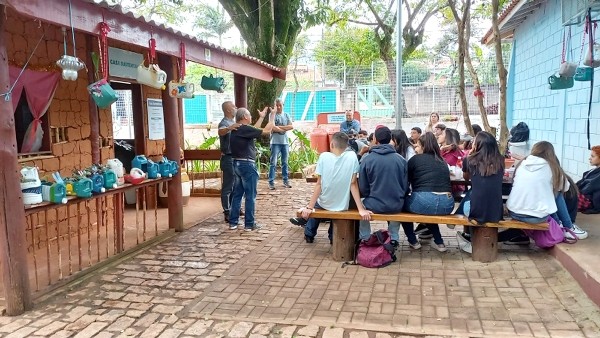 Parque Dorothy recebe visita de alunos da rede estadual de ensino