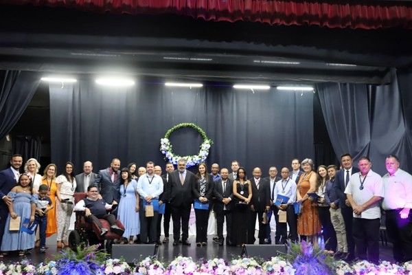 Câmara de Sumaré entrega Medalha Paulo Freire aos educadores de destaque