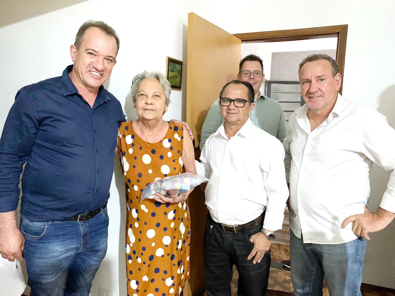 Prefeito Leitinho e vereador Tiãozinho lançam Programa ‘Remédio em Casa’
