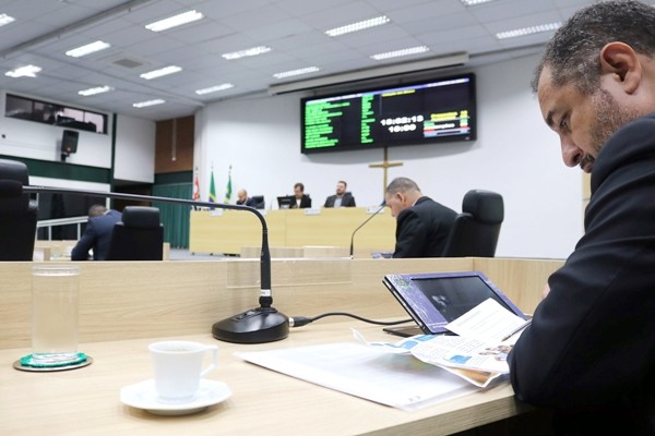 Câmara aprova e promulga aumento do número de vereadores em Paulínia