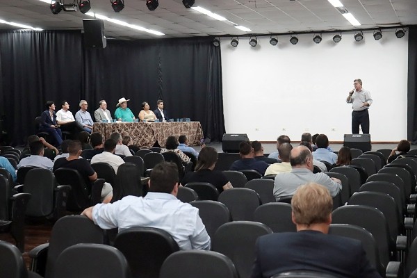 Prefeitura de Monte Mor busca aproximação com empresários e apresenta linhas de crédito