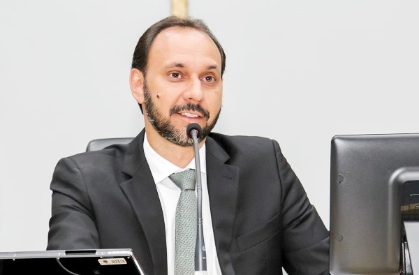 TCE emite parecer pela reprovação das contas do prefeito Du Cazellato