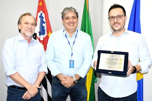 Luiz Dalben é homenageado por projeto de Jovens Empreendedores em Sumaré