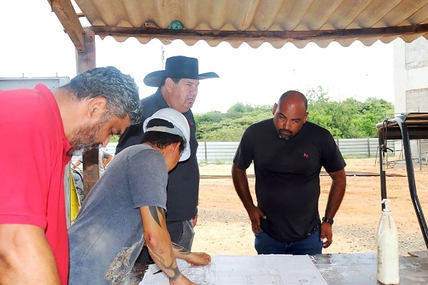 Brischi vistoria obras em Monte Mor e busca soluções para acelerar trabalhos