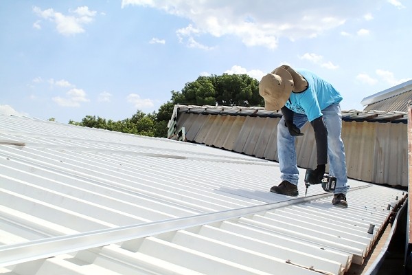 Hortolândia faz instalação de usinas fotovoltaicas em mais três escolas