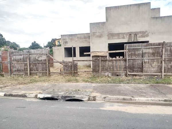 Brischi não dá previsão para retomar obra em posto de saúde de Monte Mor