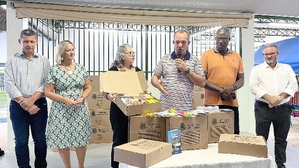 Nova Odessa segue com entrega de material escolar gratuito de 2024