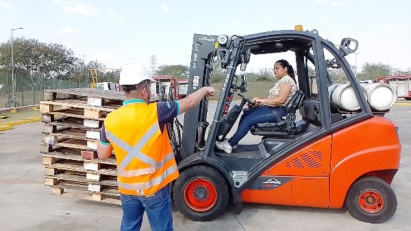 Programa da Coca-Cola FEMSA promove 75% das mulheres participantes