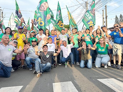 Henrique do Paraíso e André da Farmácia reforçam compromisso com a comunidade em caminhada