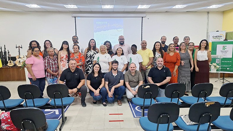 Cerimônia marca formatura de estudantes da EJA em curso profissionalizante em Hortolândia