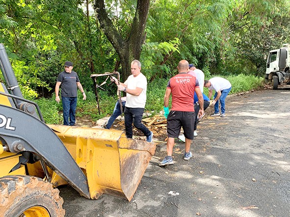 Mutirão ‘Nova Odessa Cidade Limpa’ recolhe dez caminhões de entulho