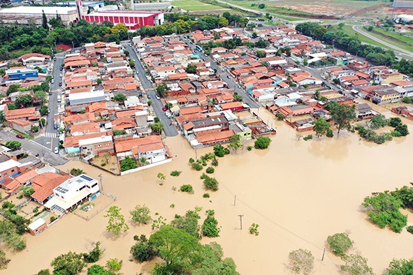 Monte Mor é a cidade mais chuvosa da região e exige medidas de contenção