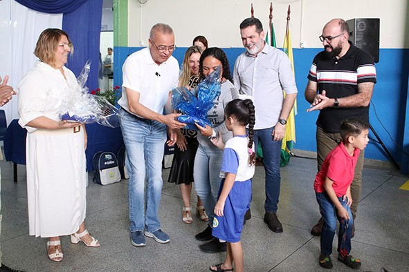Zezé Gomes anuncia meta de fazer de Hortolândia ‘polo da educação’