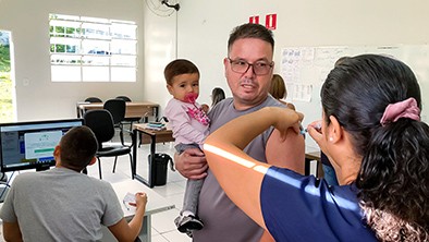 Horário de vacinação é ampliado em três UBSs de Hortolândia