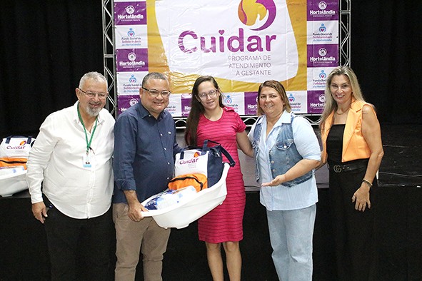 Hortolândia entrega mais 150 kits do Programa Cuidar para futuras mamães
