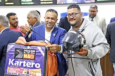 Hélio Silva apresenta projetos em benefício de motoboys de Sumaré
