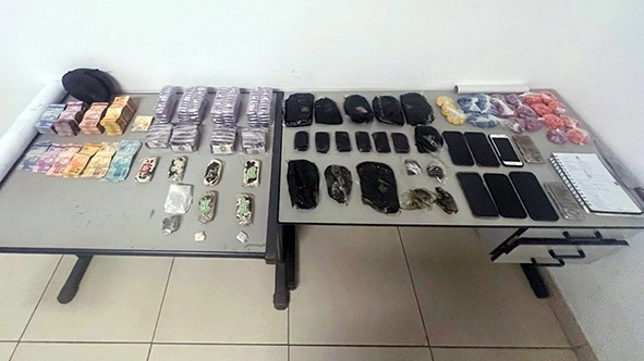 Baep prende trio com mais de 10 kg de drogas e R$ 22 mil em Sumaré