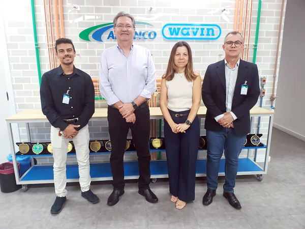 Secretário discute qualificação com gestão da Amanco Wavin, em Sumaré