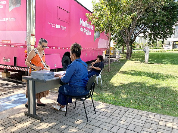 Carreta realiza 240 mamografias em Nova Odessa