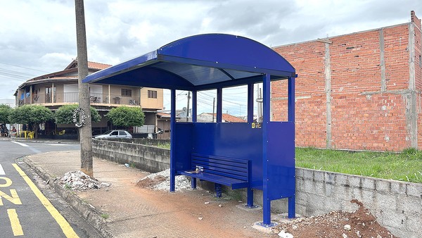 Nova Odessa instala 14 novos pontos de ônibus cobertos pelos bairros