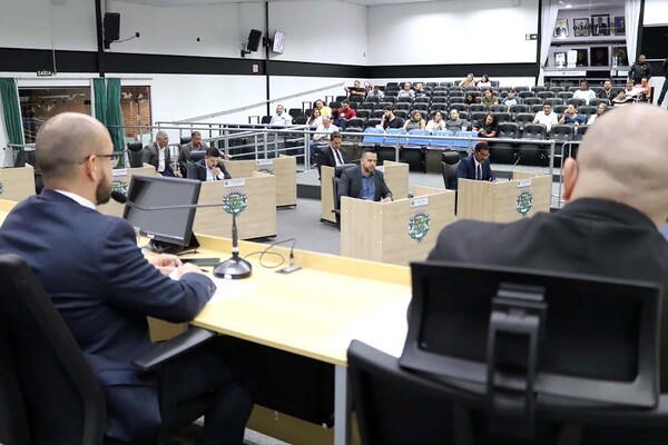 Câmara aprova PL que obriga pontos de apoio para motoboys em áreas de Paulínia
