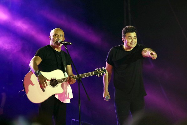 Show de Rick e Renner reúne 10 mil em homenagem às mães em Hortolândia