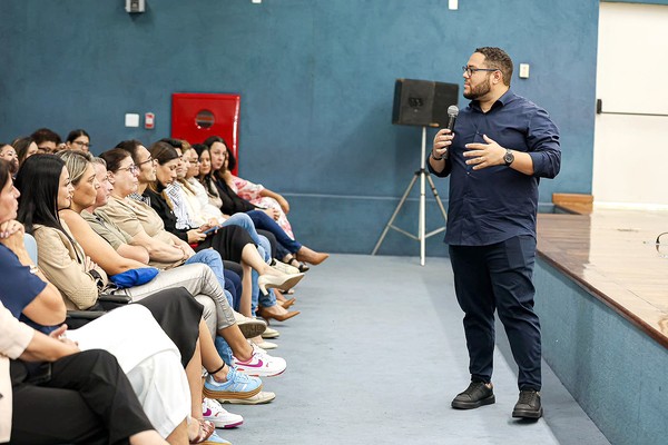 Danilo manda para Câmara projeto que concede reajuste salarial de 5,08% aos servidores e espera aprovação