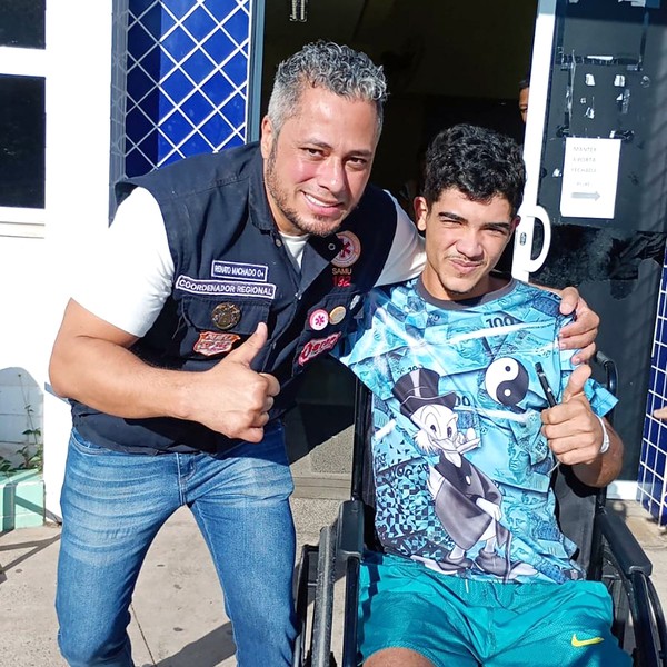 Jovem arrastado por touro em rodeio deixa Mario Covas em cadeira de rodas