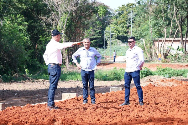 Zezé Gomes estuda Centro de Eventos no Parque Socioambiental do Amanda