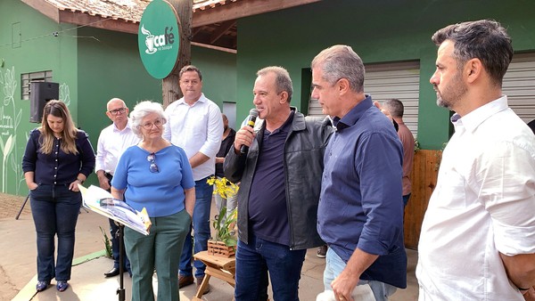 Prefeito Leitinho ‘reinaugura’ Bosque Manoel Jorge mais equipado e preservado, no Santa Rosa