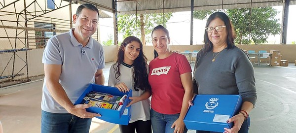 Murilo Rinaldo inicia entrega de kit escolar a 7 mil alunos de Monte Mor