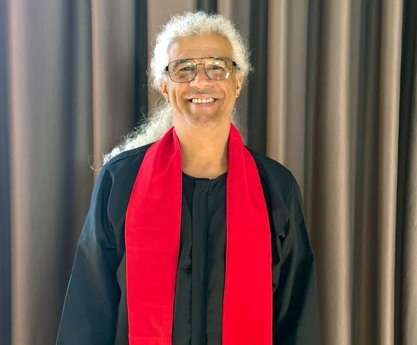 Mestre Nilson recebe honraria internacional em Portugal