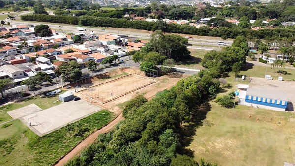 Zezé Gomes acelera obras de nova área esportiva do Amanda, em Hortolândia