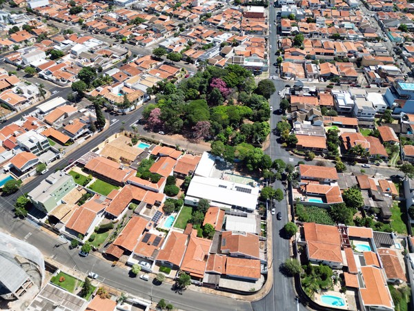 Americana aplica asfalto novo em área equivalente a 155 campos de futebol