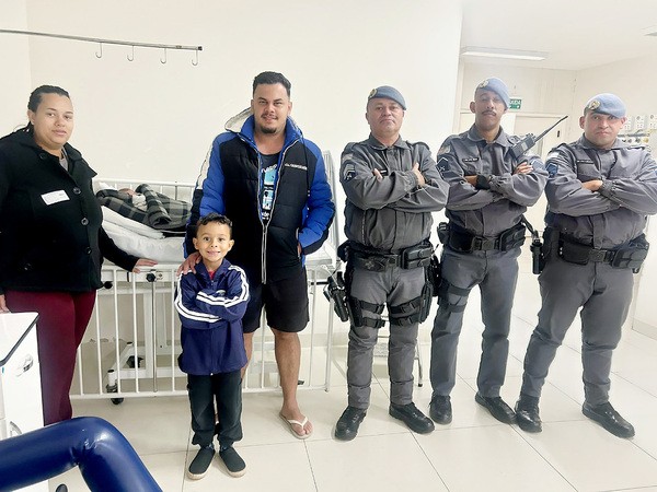Policiais militares salvam bebê de Hortolândia engasgado