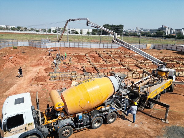 Obra da UBS do Jd. Jacyra avança com concretagem de alicerce em Americana