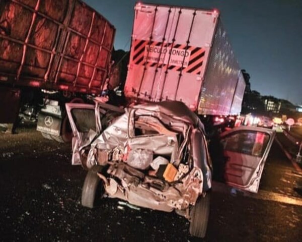 Engavetamento com quatro veículos gera congestionamento na Anhanguera, em Americana