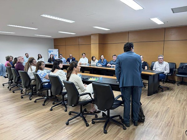 Danilo Barros inicia planejamento de ações para acolhimento de crianças