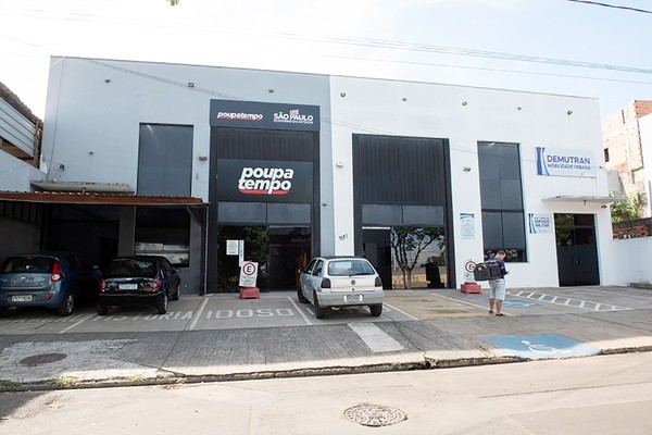 Candidatos fazem fila para Mutirão do Emprego PCD em Monte Mor