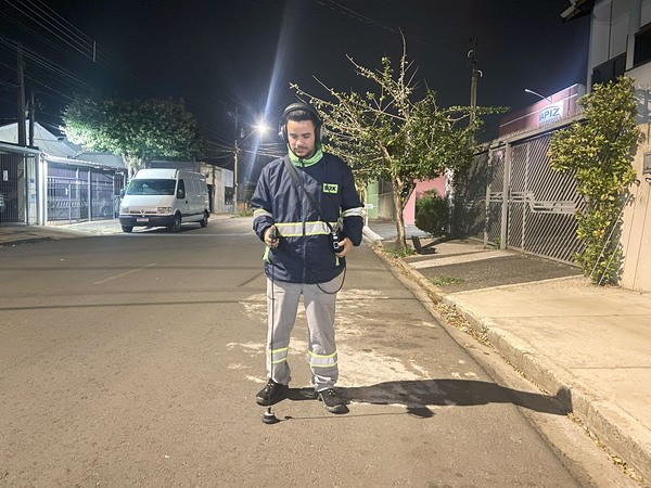 BRK faz caça a vazamentos invisíveis durante à noite em bairros de Sumaré