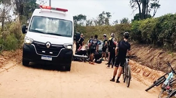 Ciclista de Hortolândia fica gravemente ferida após ser atropelada em Monte Mor