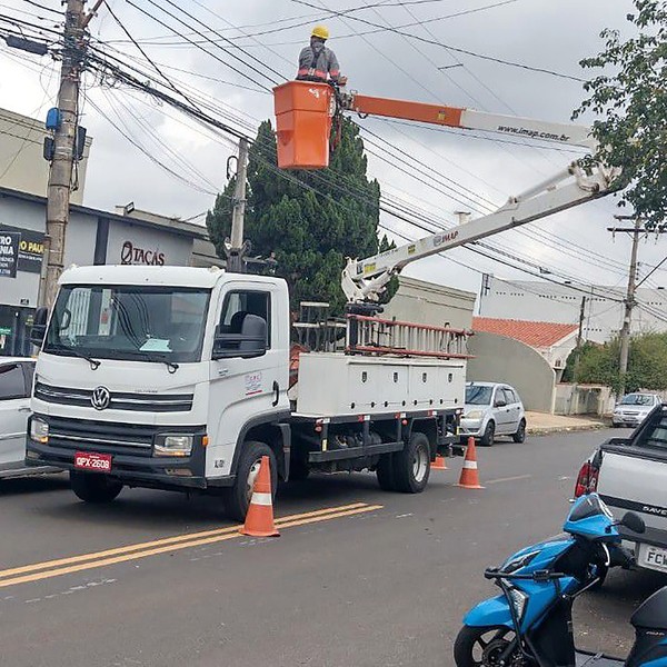 Paulínia lança canal de WhatsApp para agilizar reparos na iluminação pública