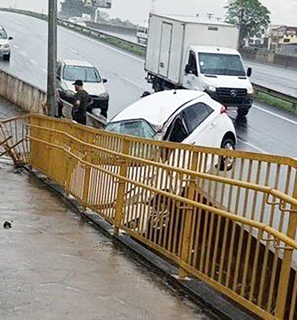 Polícia apura acidente que matou mulher na Anhanguera, em Sumaré