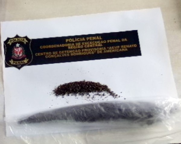 Mulher acaba detida ao tentar entrar com maconha no CDP de Americana